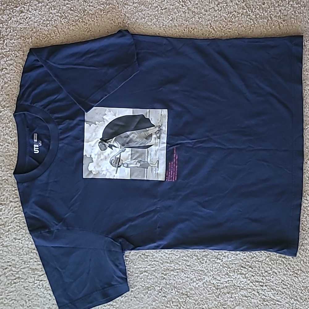 Uniqlo navy blue tee, size small, unisex, One Piece collection